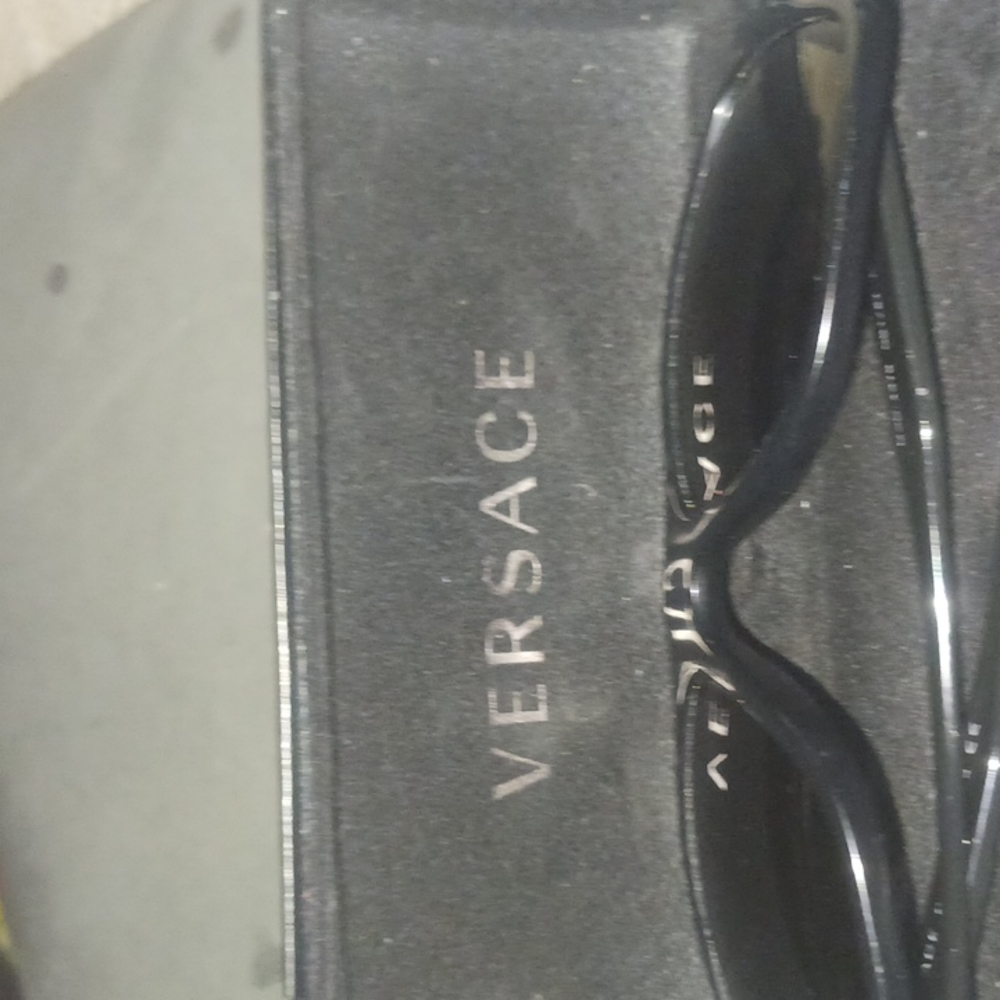 Versace Sunglasses w/case - Picture 6 of 6
